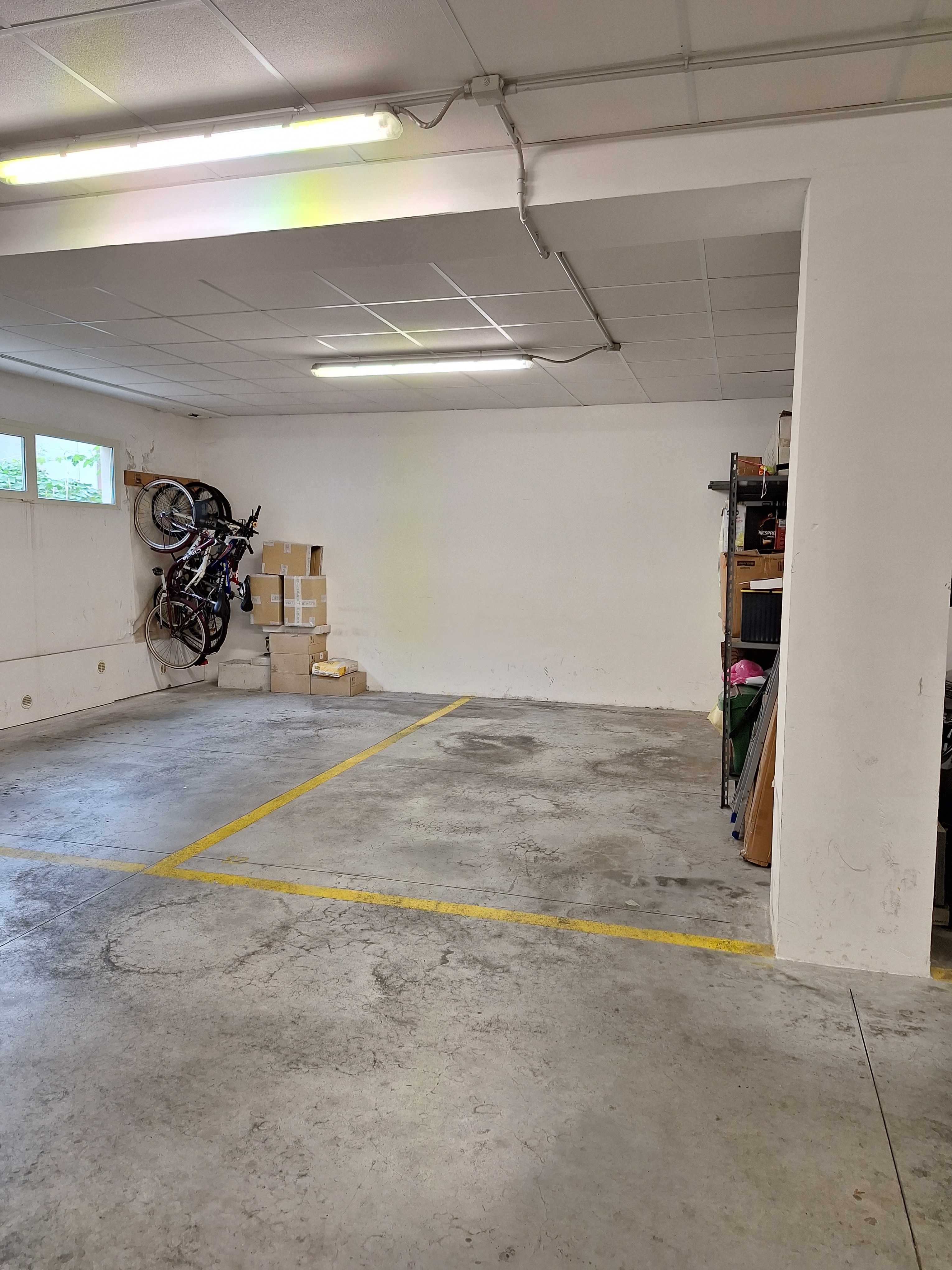 Dettaglio del garage coperto a disposizione degli ospiti